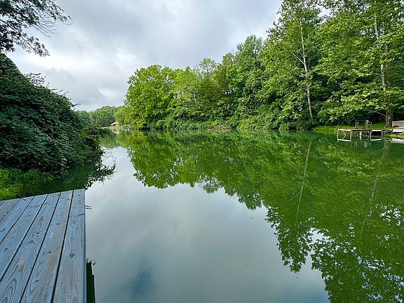 5th image of 429 Jefferson Valley