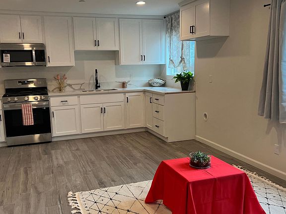 5th image of 3920 N Mountain View Ave #2