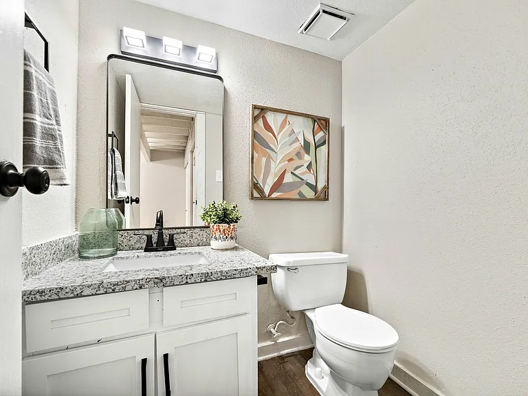 51 Ten Townhomes — Photo 15