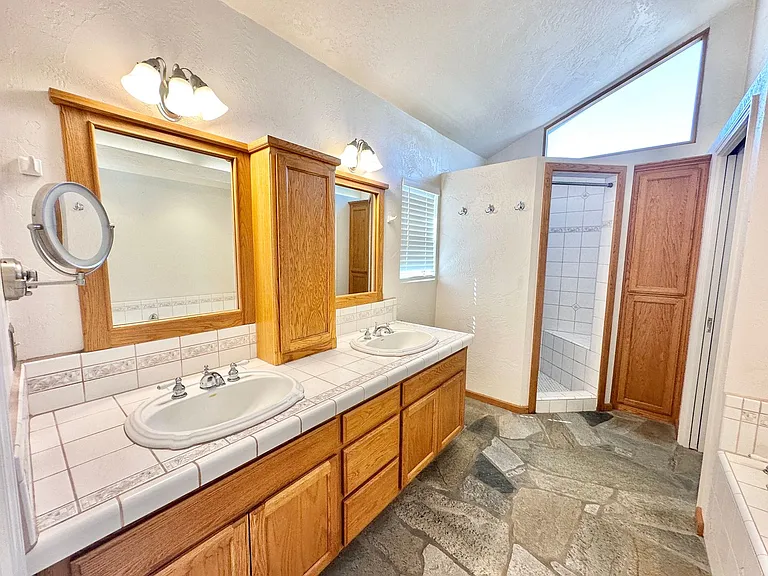 2573 Gum Tree Ln — Photo 51