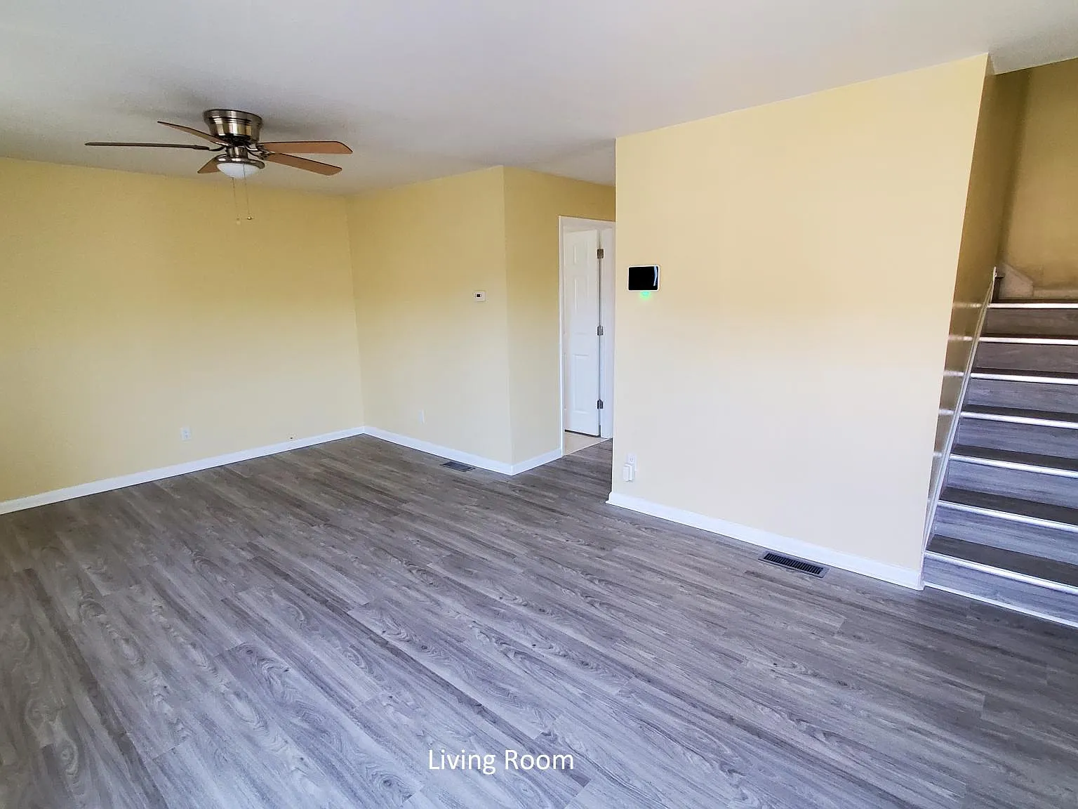 4 bed, 1350 sqft, $2,000 — Photo 4