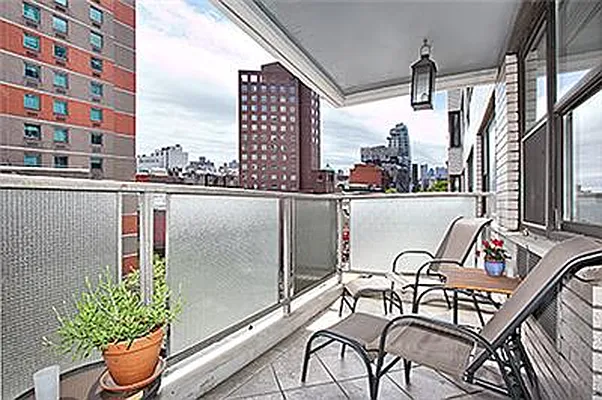 Sold by Maxwell Jacobs | media 12