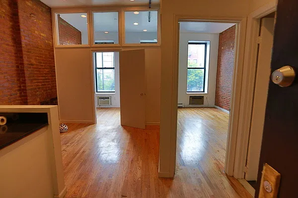 Rented by REAL New York | media 64