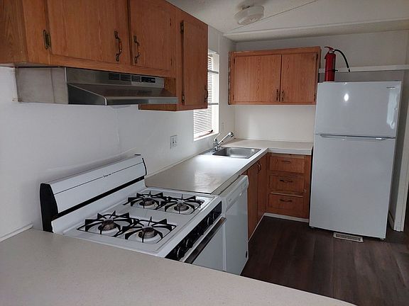 3rd image of 2033 C St APT 1
