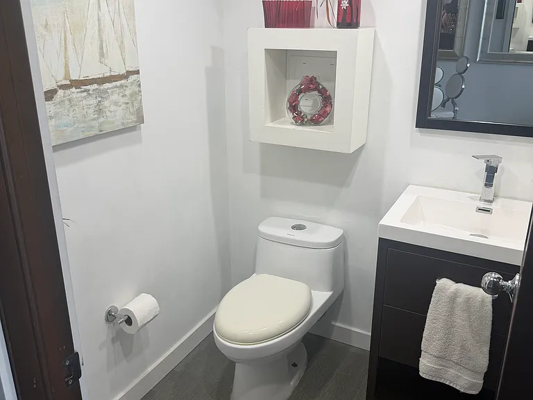 6770 Indian Creek Dr #15L — Photo 11