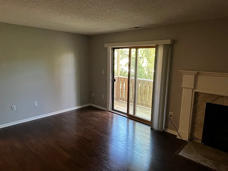5305 Ravens Crest Dr — Photo 13
