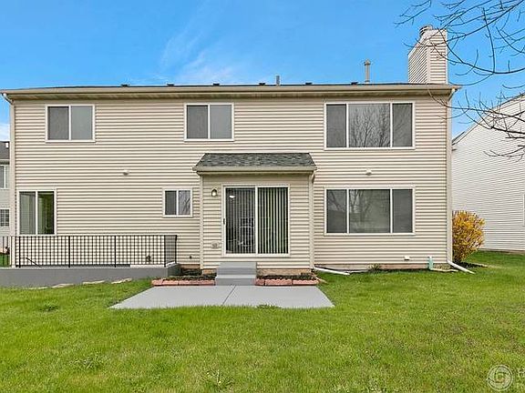 3rd image of 13144 W Scott Ct