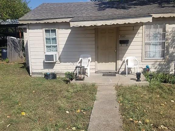 2nd image of 1333 E Jessamine St