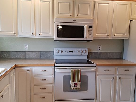 3rd image of 14716 147th St E