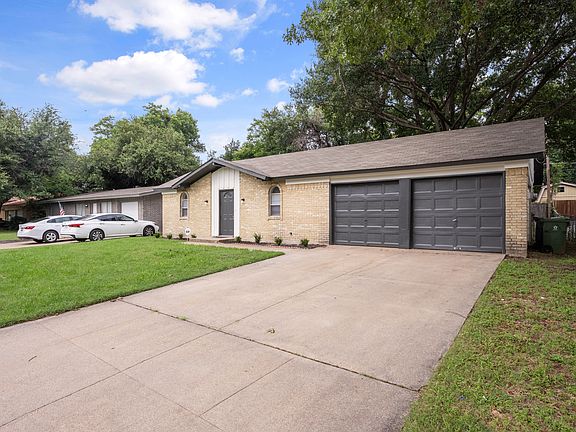 3rd image of 2510 S Fielder Rd