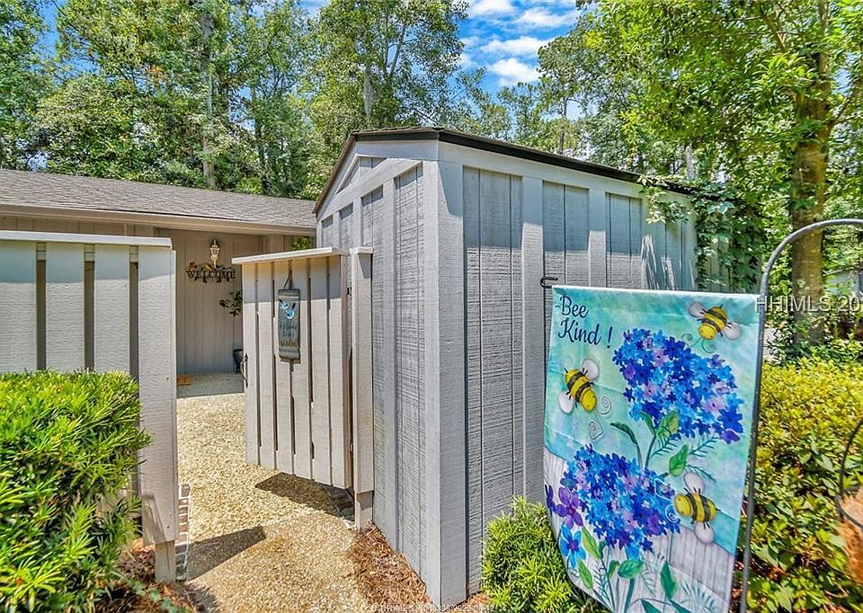1st image of 27 Broomsedge Ct