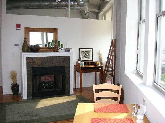 2nd image of 2107 Grand Blvd