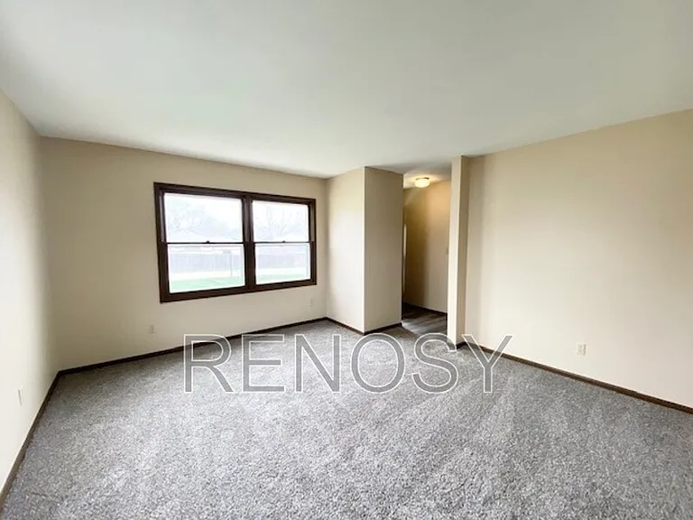 3314 Valdez Ct — Photo 2