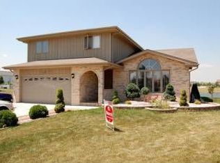 991 Dogwood Ct, Romeoville, IL 60446
