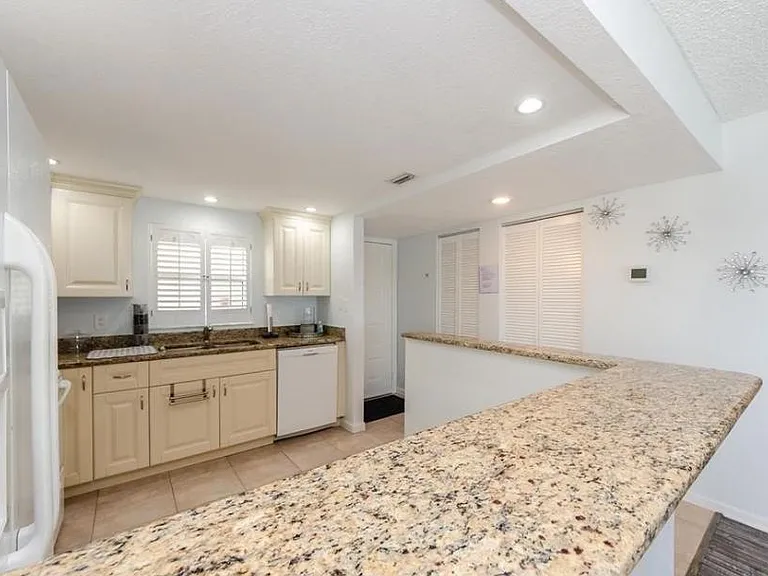 1230 Gulf Blvd #1608 — Photo 12