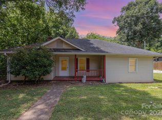 210 Tuckaseege Rd, Mount Holly, NC 28120