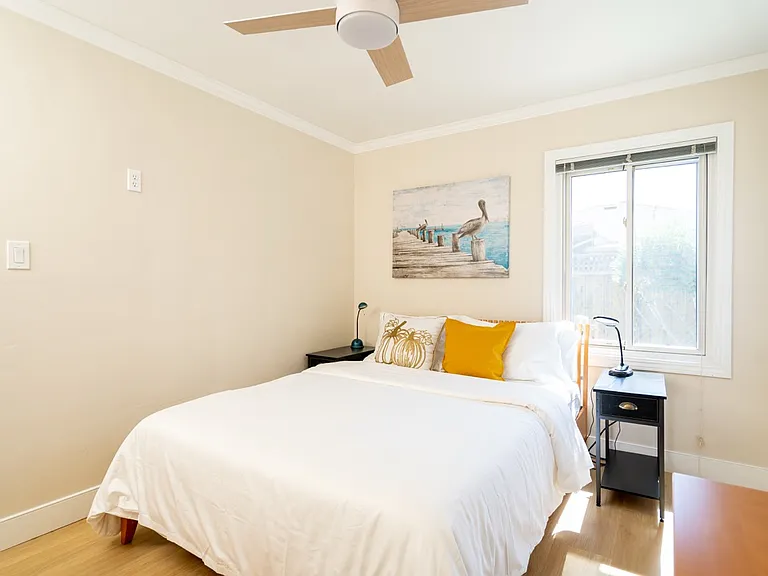 1078 Fairfield Ave — Photo 12