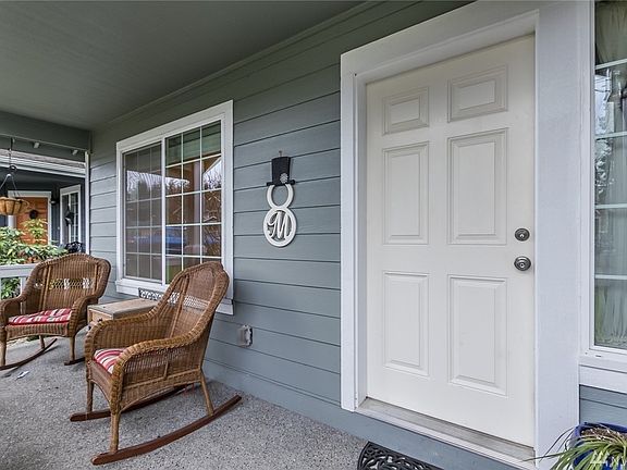 Very private front porch