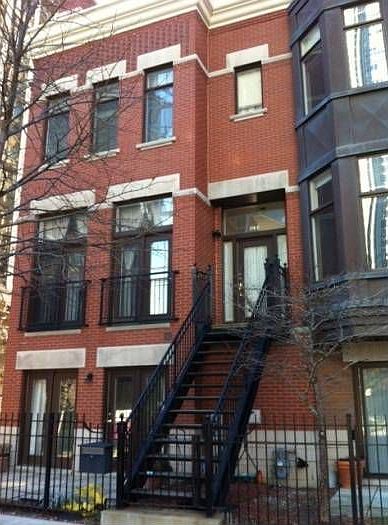 Corner Unit with Yard