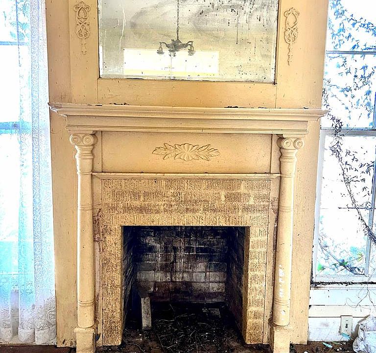 1st image of 101 S Kathleen St