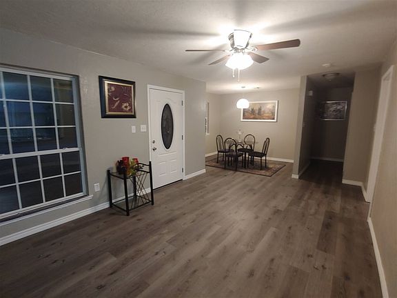 4th image of 5710 NW Ash Ave