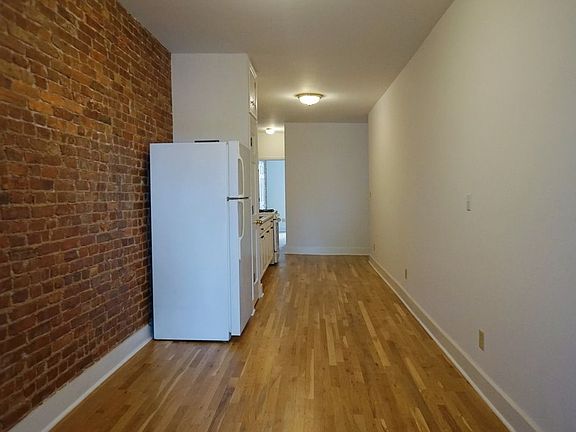 4th image of 536 11th St APT 4L