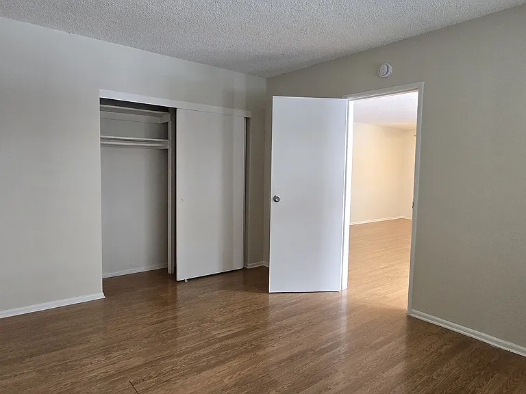 925 N Garfield Ave #4 — Photo 7