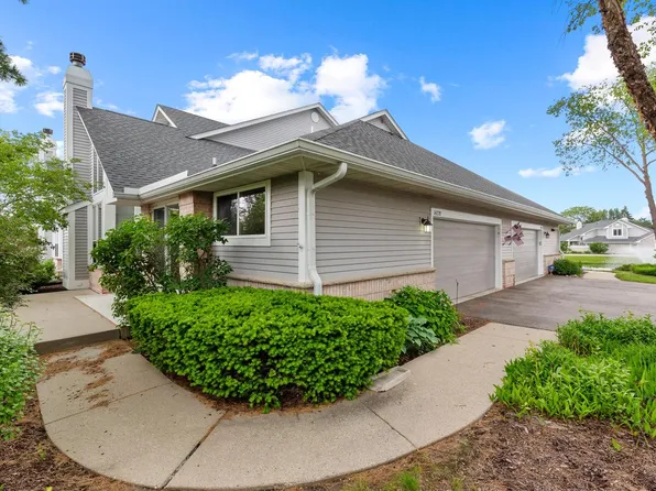 14228 West Waters WAY, New Berlin, WI 53151