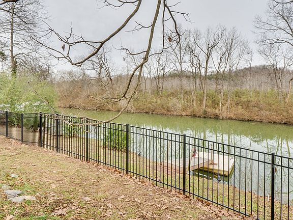 2nd image of 1182 Lakeside Dr