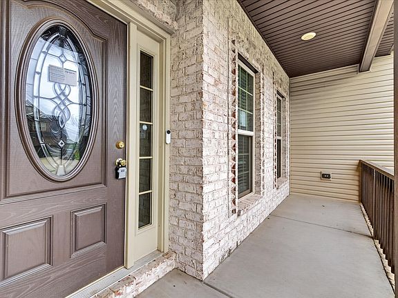 5th image of 404 Glenstone Springs Dr