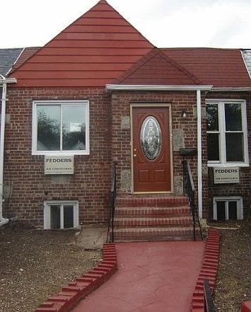 1st image of 18327 Dunlop Ave