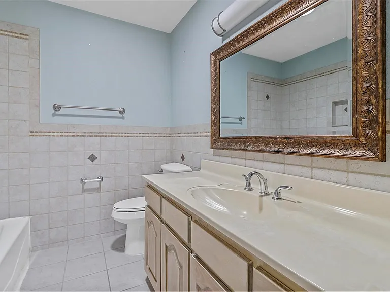 1110 Carrington Ct — Photo 20