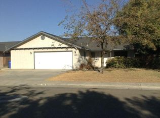 1895 S Saddleback Pl, Hanford, CA 93230