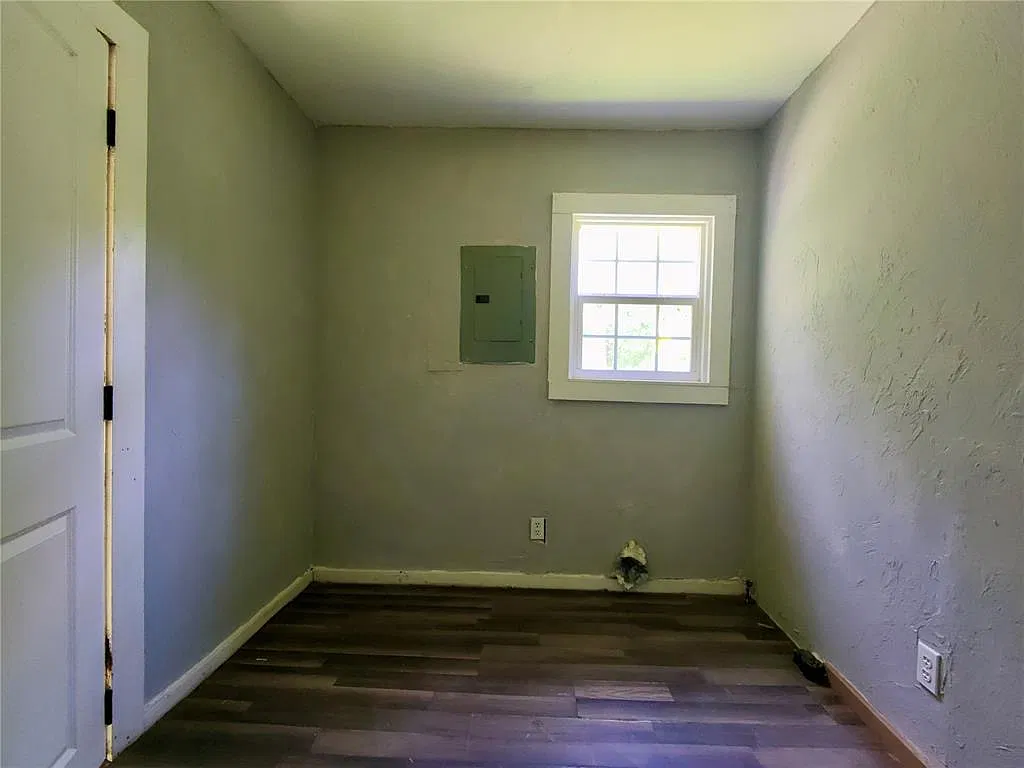2 bed, 840 sqft, $795 — Photo 2