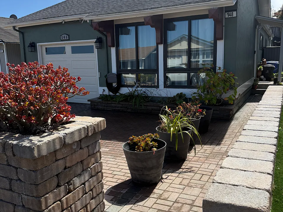 148 Plymouth Cir