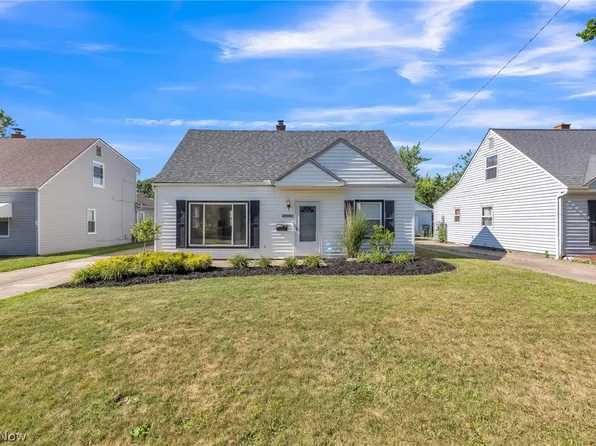 27081 Drakefield Ave, Euclid, OH 44132