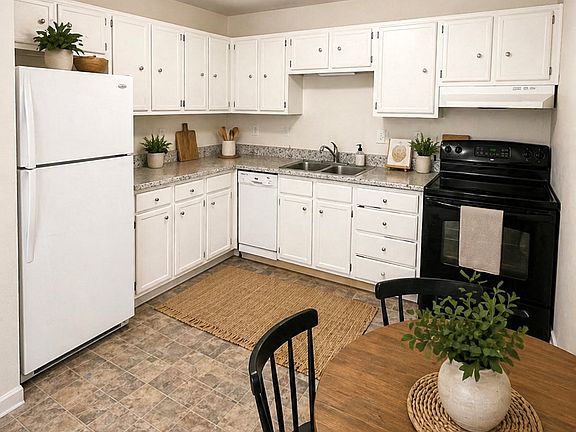 3rd image of 901 N 25th St #4