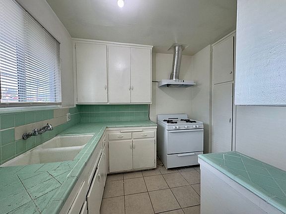3rd image of 516 E Lomita Ave APT 12