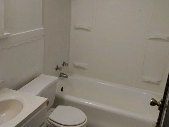 4th image of 6449 S Benton Ave