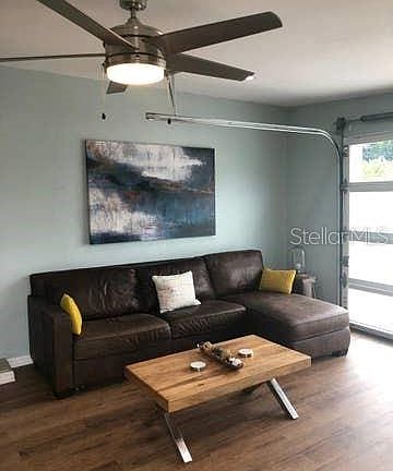 3rd image of 3921 Ibis Dr #2