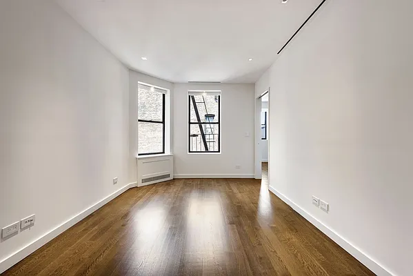 Rented by Mann Maurice A | media 21