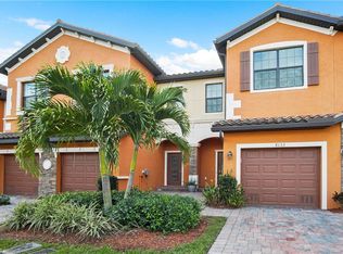 8133 Summerfield St, Fort Myers, FL 33919