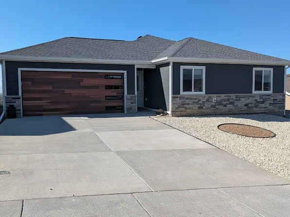 2211 Noah St, Rapid City, SD 57703