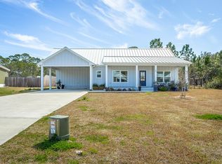 351 Gladiola Way, Eastpoint, FL 32328