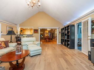 2805 Burtz Dr, Marietta, GA 30068
