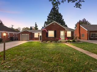 22100 Oconnor St, Saint Clair Shores, MI 48080