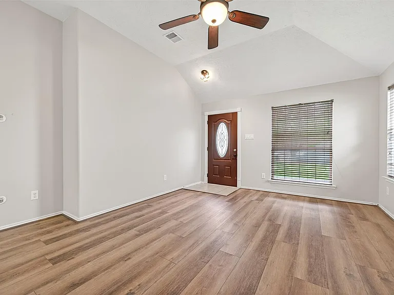 18499 Sunrise Pines Dr — Photo 10
