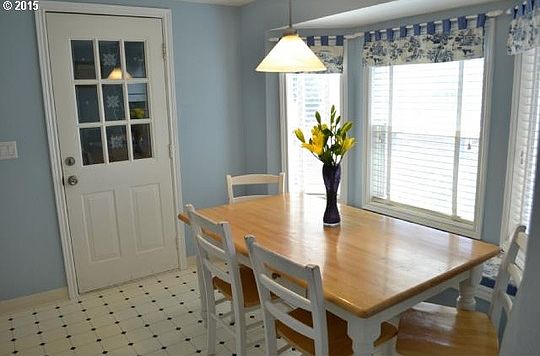 2nd image of 2905 N St