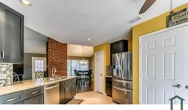 3 bed, 1749 sqft, $1,800 — Photo 3