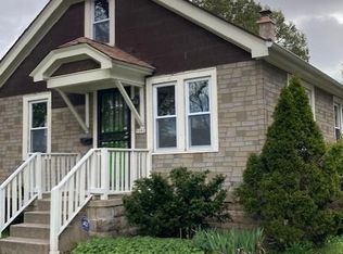 5040 N 58th St, Milwaukee, WI 53218